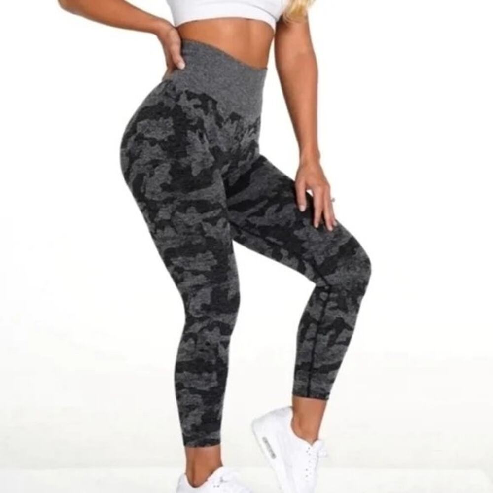 NVGTN Black Camo Seamless Leggings Black Gray Medium